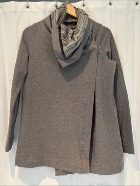 Lululemon Grey Wrap Jacket